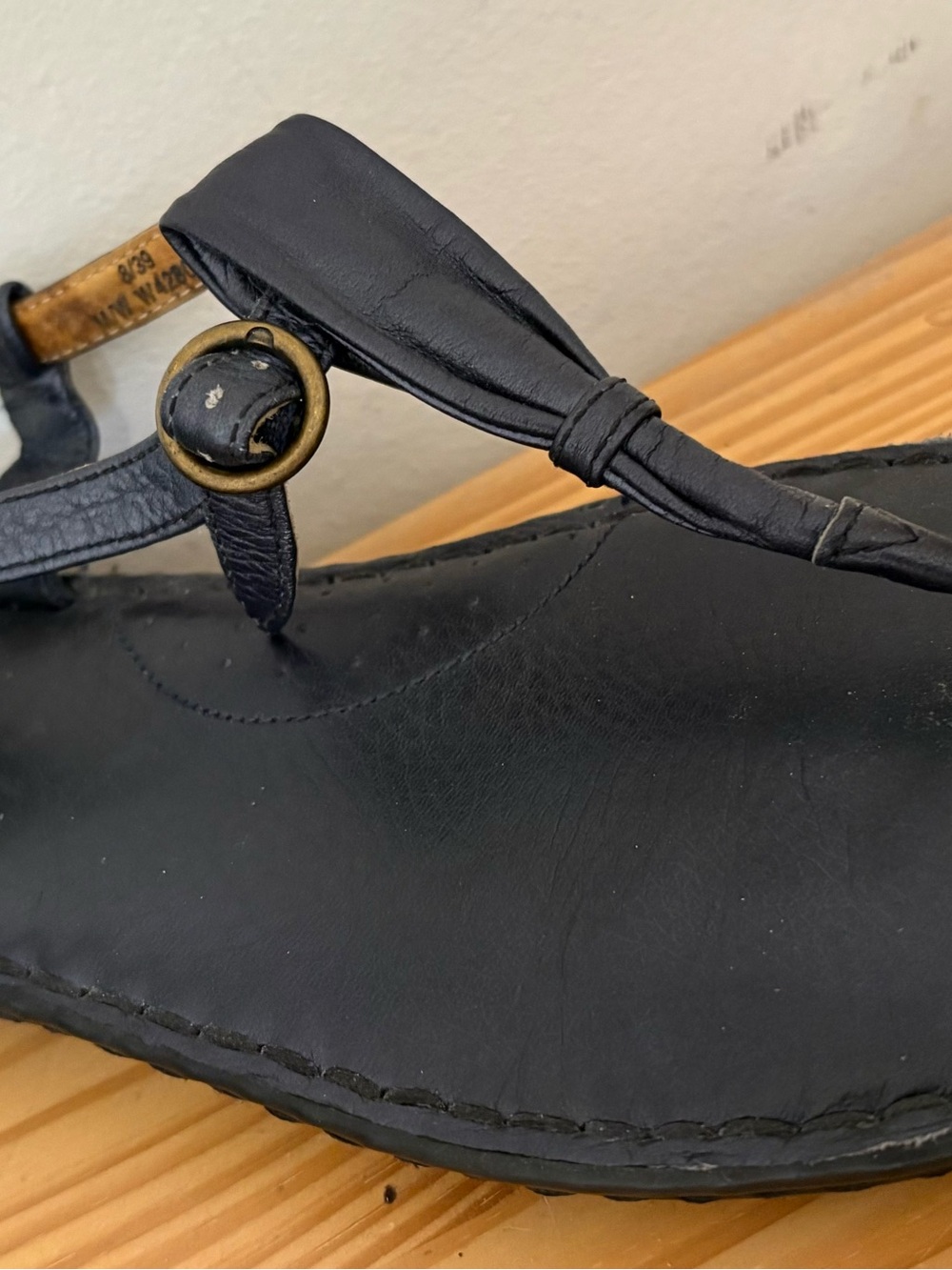 Born navy blue Leather T-Strap Sandals with Brass Ring